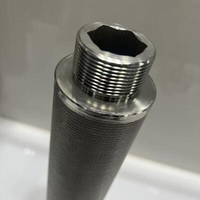 उच्च प्रवाह अनुप्रयोगों के लिए उच्च तापमान और संक्षारण प्रतिरोध के साथ 10 इंच 316L स्टेनलेस स्टील बहुपरत सिंटर वायर मेष फिल्टर कारतूस