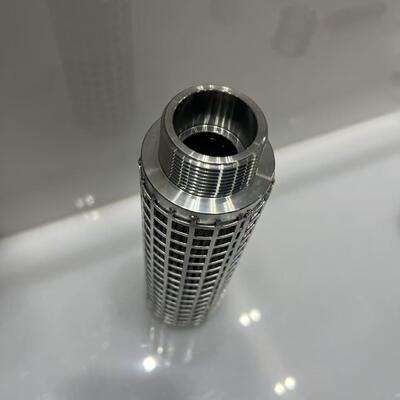 उच्च तापमान प्रतिरोध, ग्रेडेड छिद्र आकार और बड़े निस्पंदन क्षेत्र के साथ स्टेनलेस स्टील फाइबर फील्ड प्लीटेड फिल्टर कारतूस